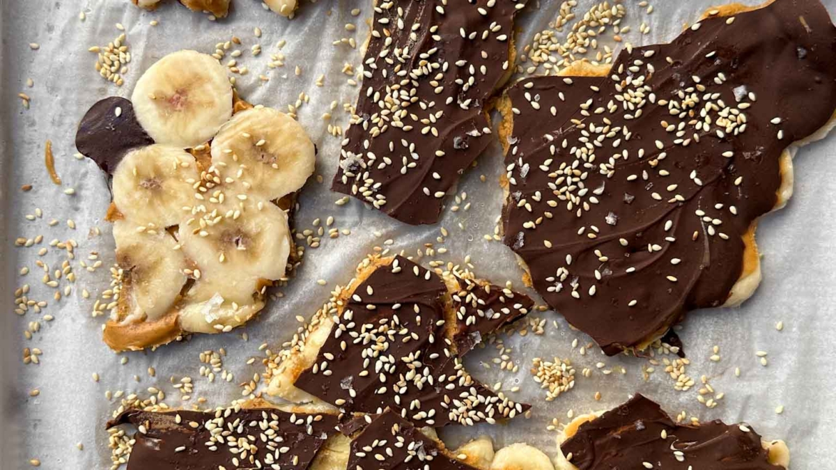Barre de chocolat glacée aux bananes et beurre d&rsquo;arachides
