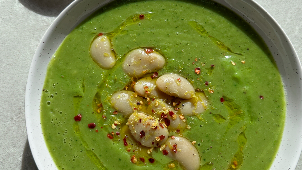 Potage de fenouil, petits pois et menthe