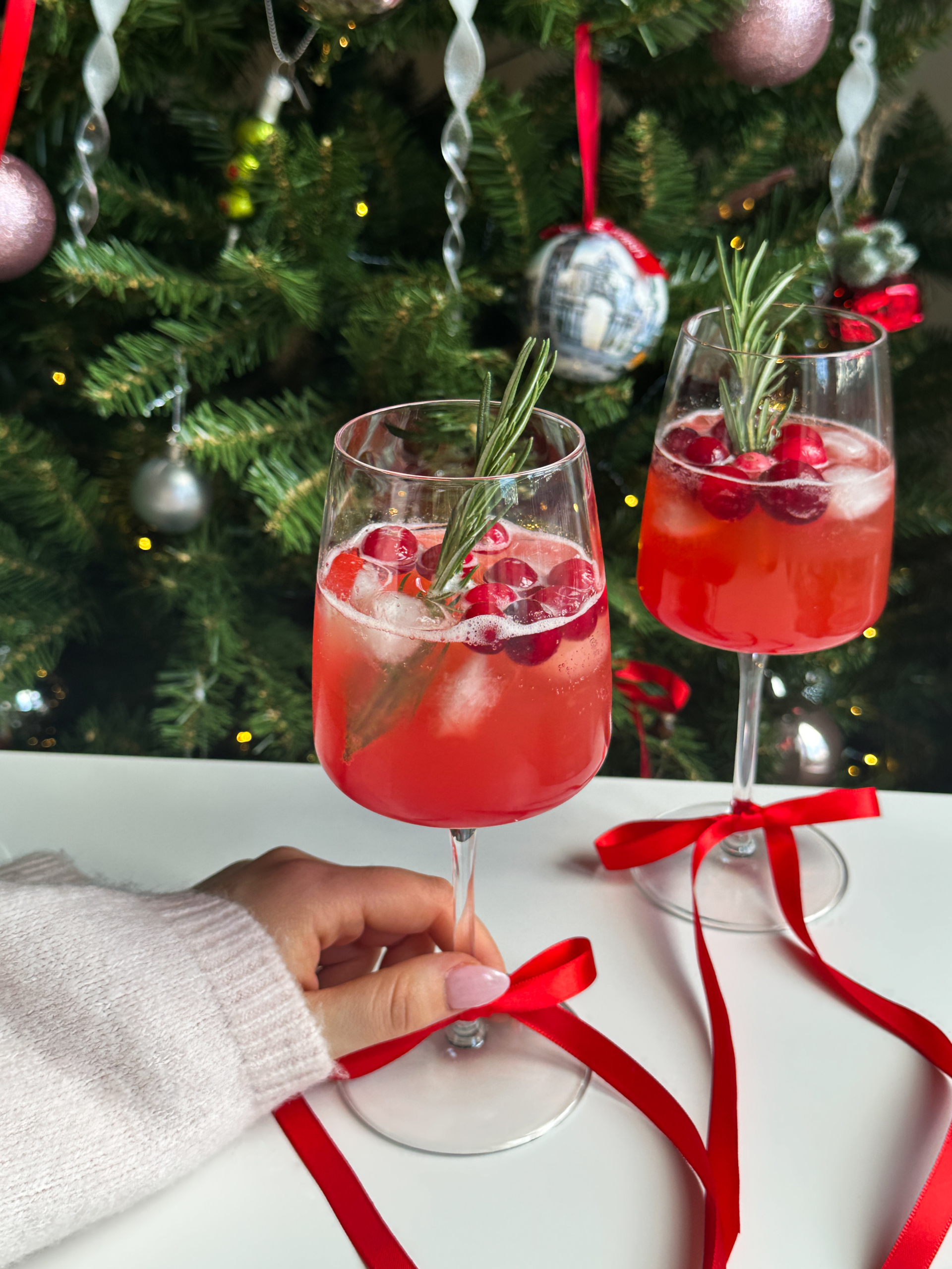 Cranberry and Rosemary Spritz