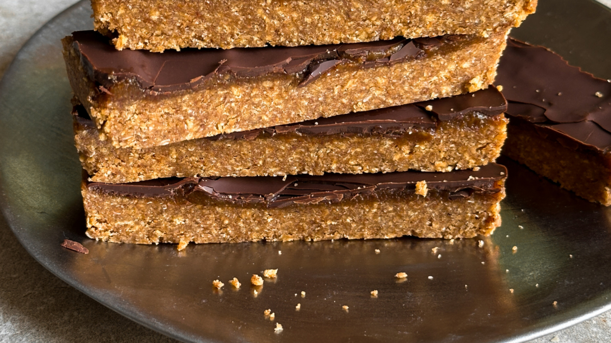 Barres protéinées au beurre d&rsquo;amandes et chocolat