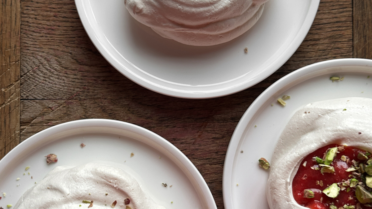 Minis pavlovas à la rhubarbe