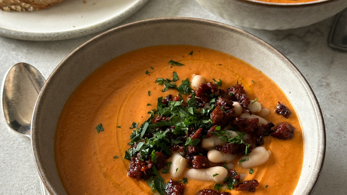 Crème de tomates et chorizo croustillant