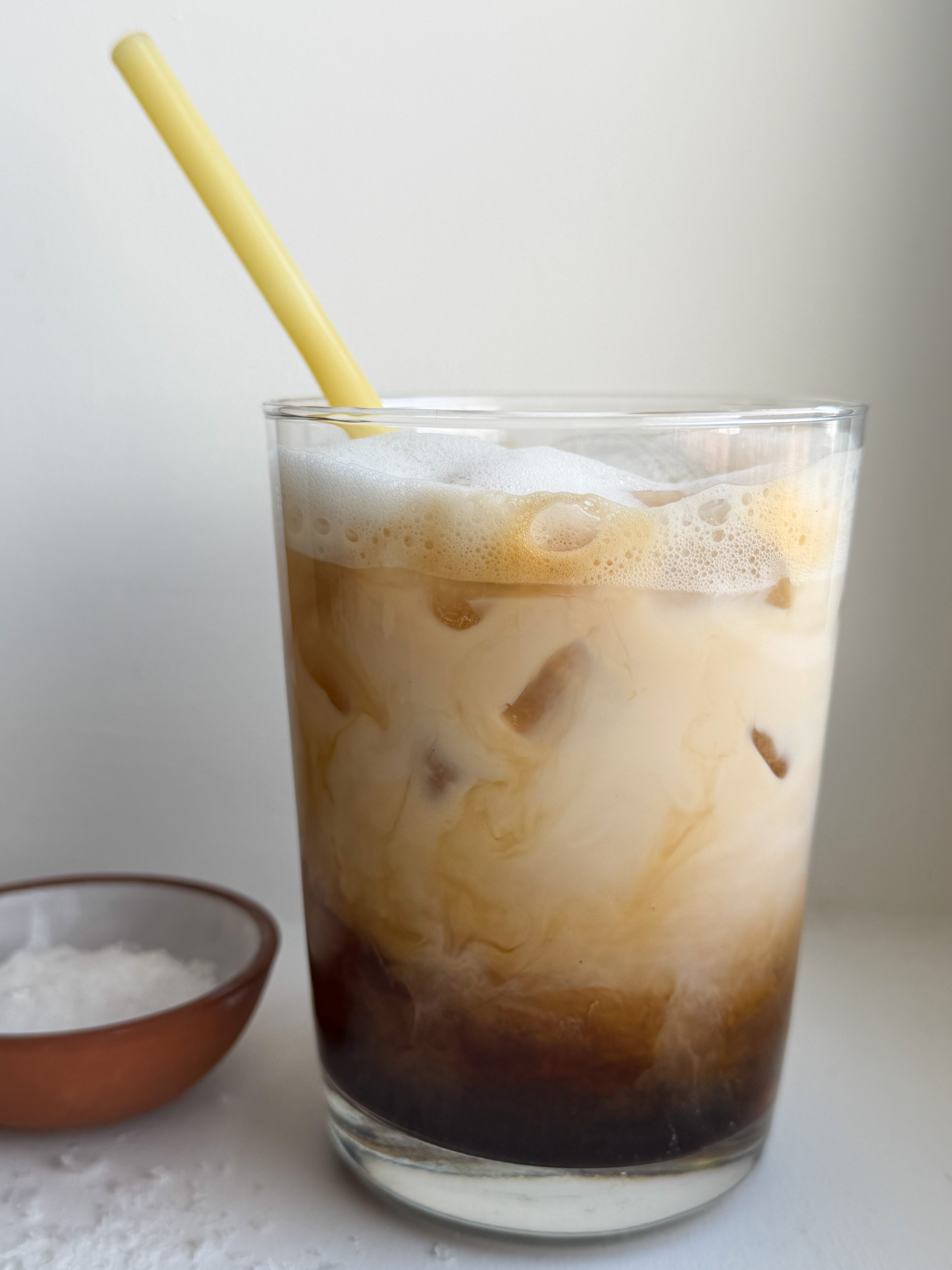 Latté glacé à l’érable et au sel de mer