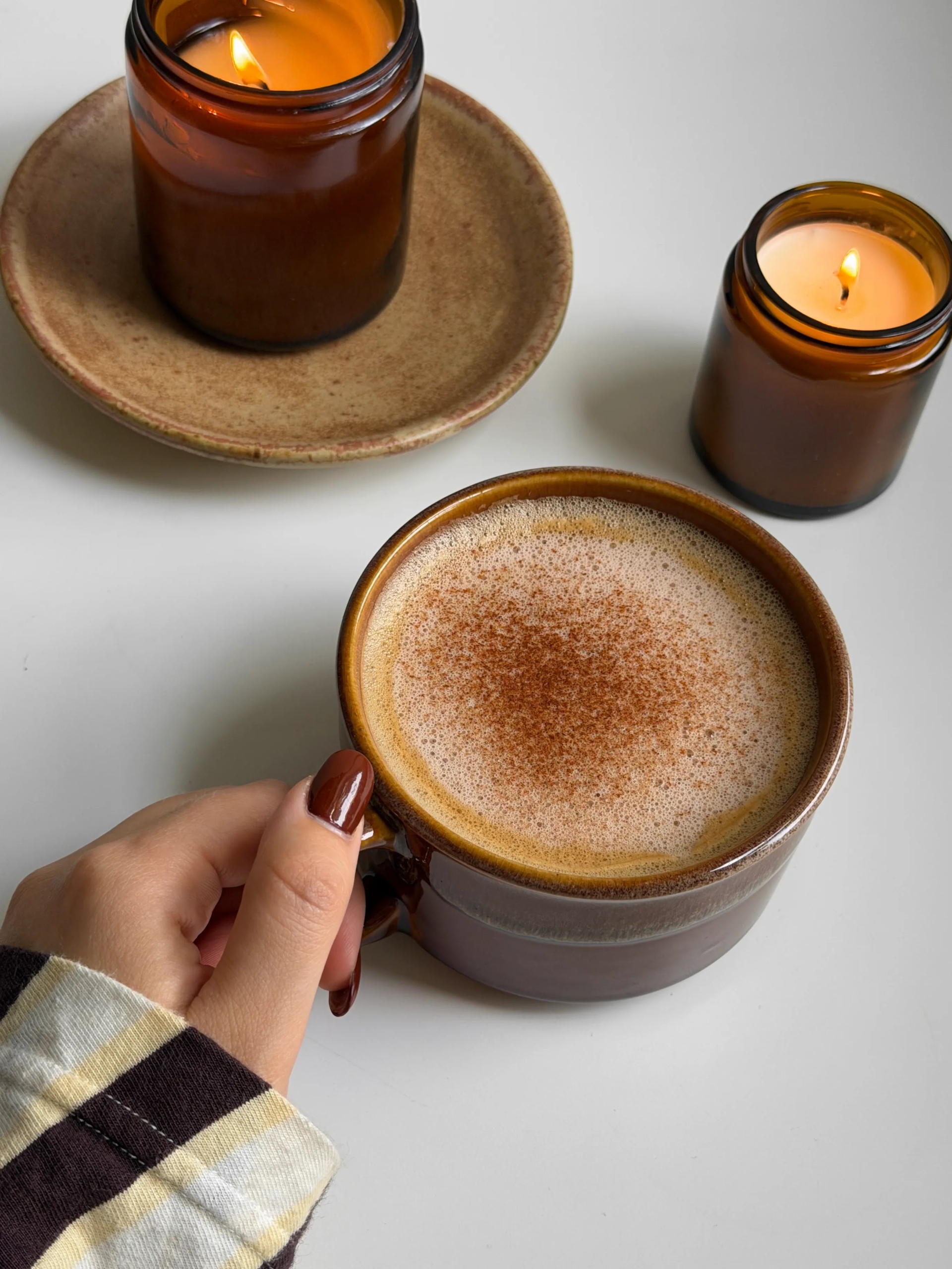 Latte au cacao et aux épices chaï