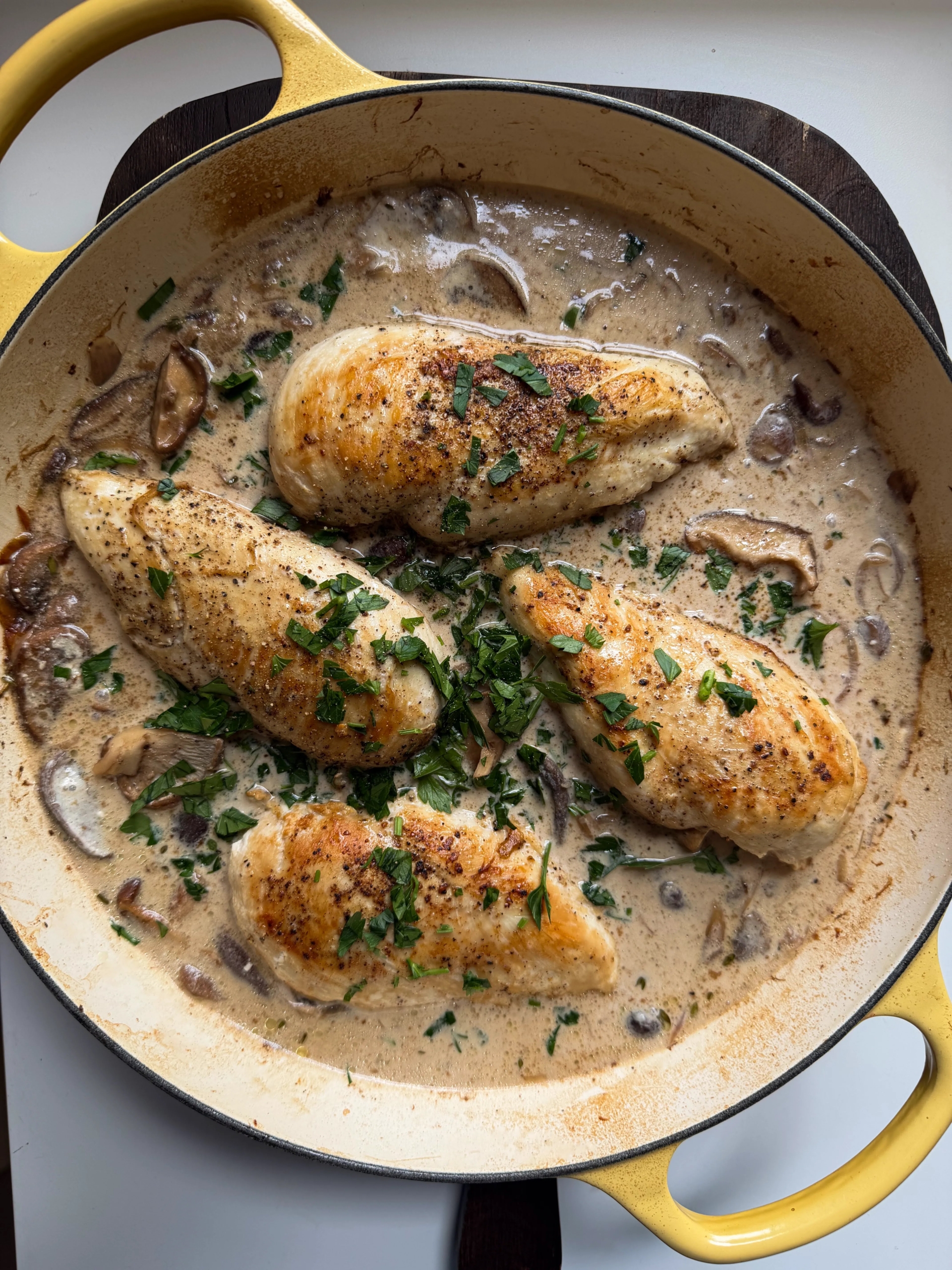 Poulet crémeux aux champignons, à l’ail et au balsamique